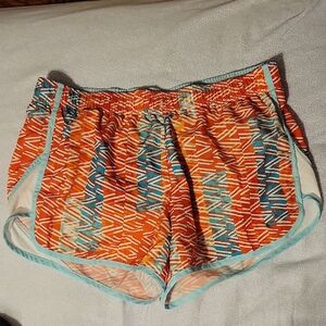 EUC Xersion Vibrant Patterned Women's Athletic Shorts